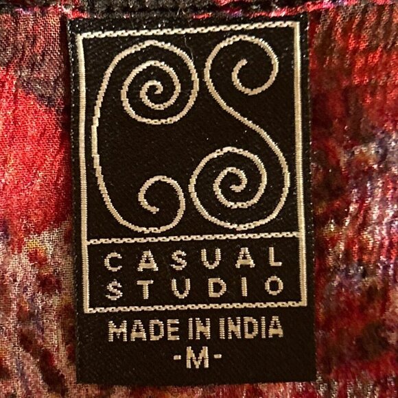 Casual Studio SZ M Navy /red abstract sheer button front blouse artsy graphic - Picture 5 of 9